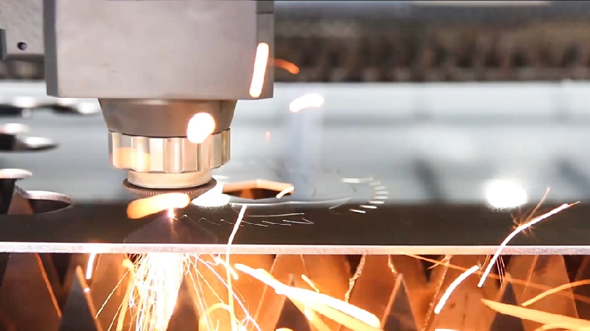 Machine laser