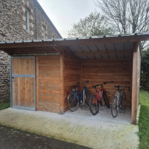 Local à vélo - bois douglas LCI Cheval - Aluminium Techni Métal